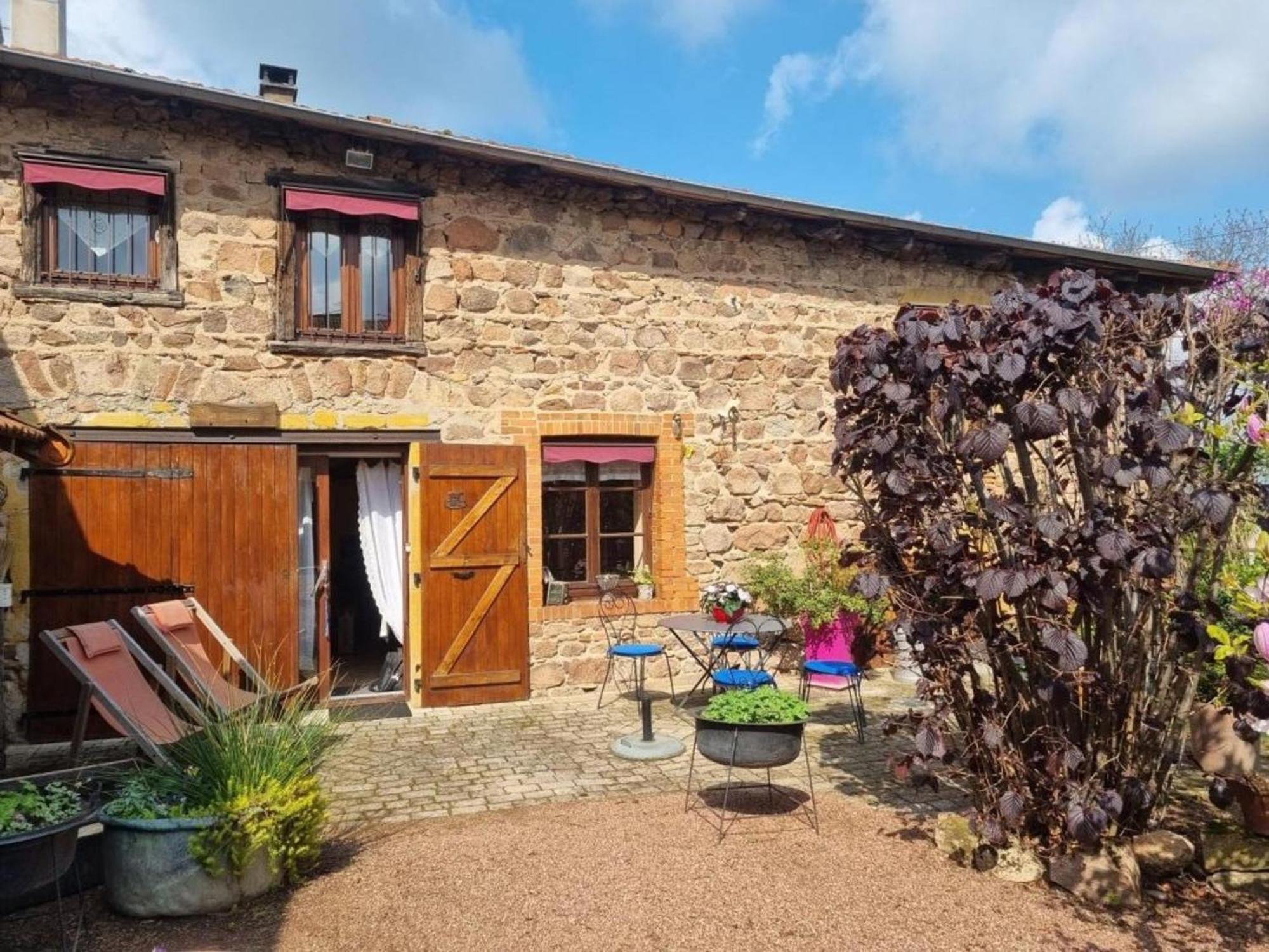 Gite Charmant Avec Jardin Privatif, Proche Sites Historiques Et Activites De Plein Air - Fr-1-496-183 Cuinzier Zewnętrze zdjęcie
